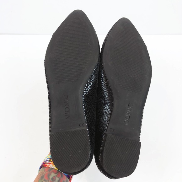 Vionic Black Textured Flats - Picture 7 of 8